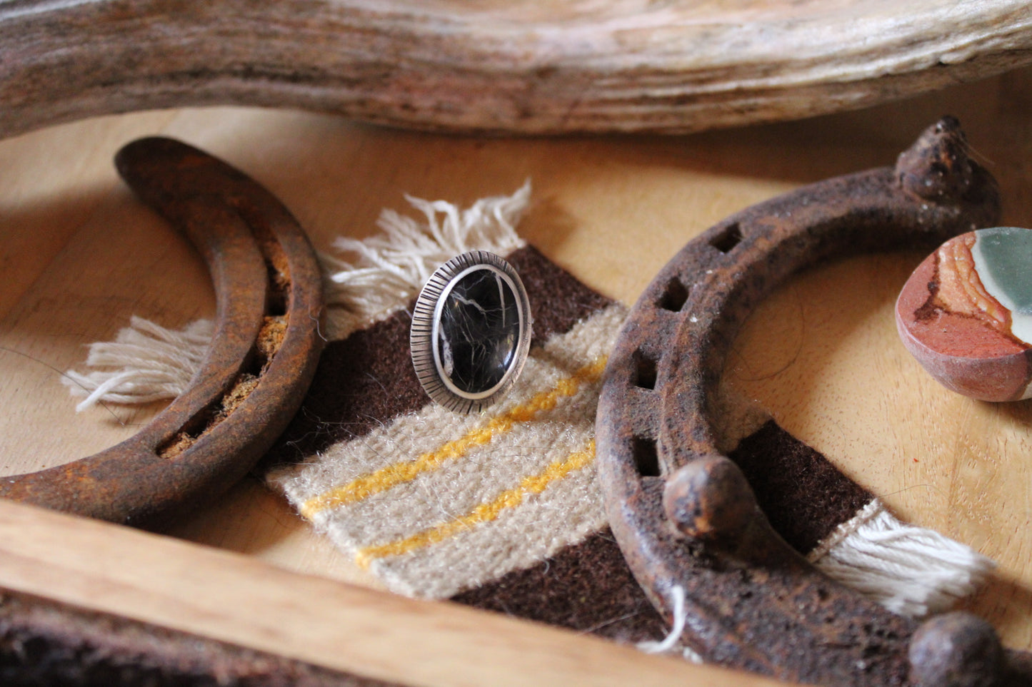 white buffalo ring • size 7