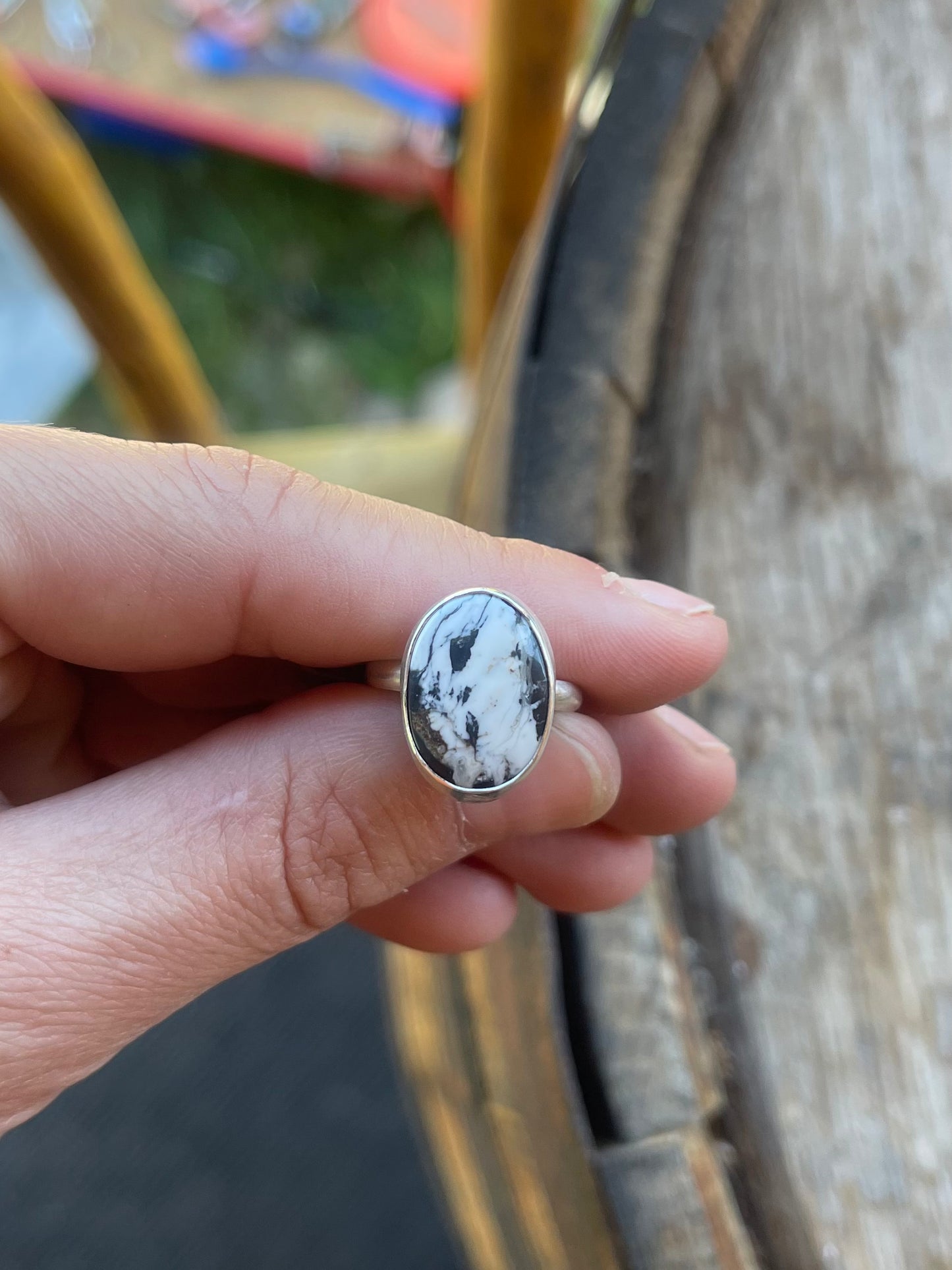 white buffalo ring • size 6.5
