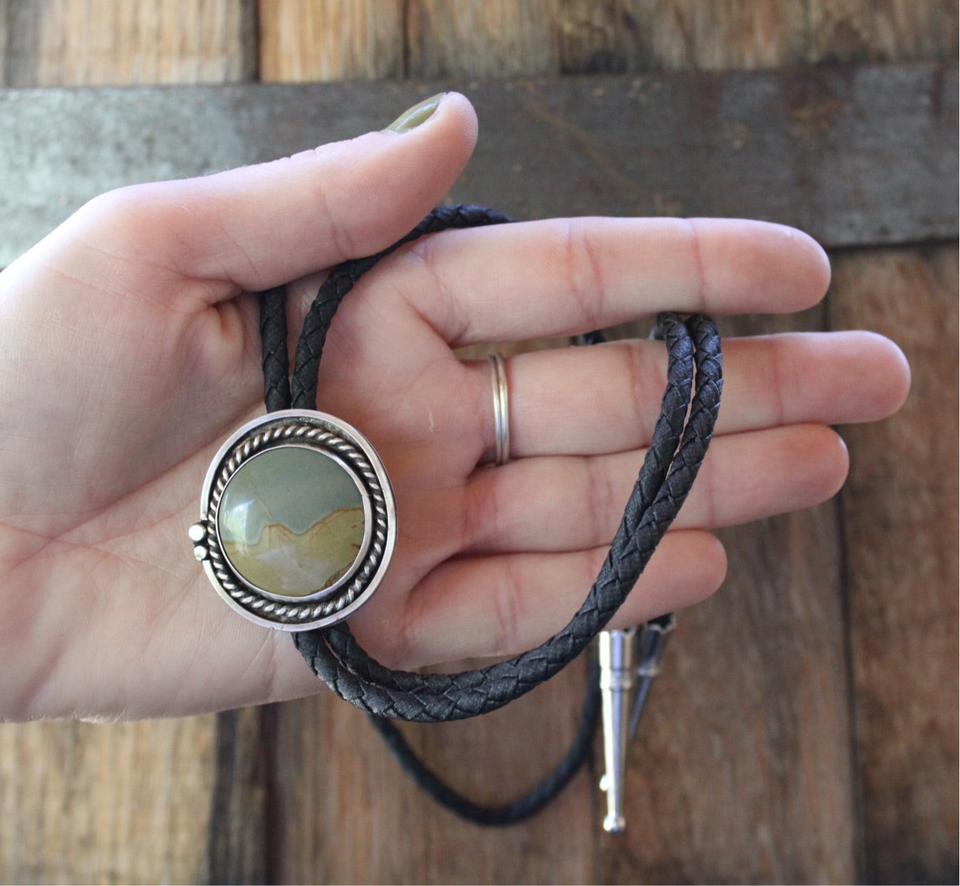 landscape jasper bolo